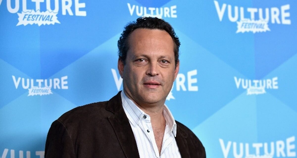 Vince Vaughn profite d&rsquo;une rare sortie sur le terrain avec son fils sosie lors du match des Clippers