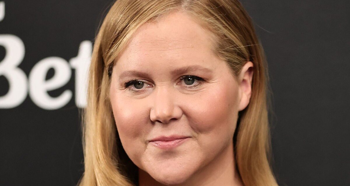 Amy Schumer révèle la vérité derrière sa transformation en perte de poids de 40 livres