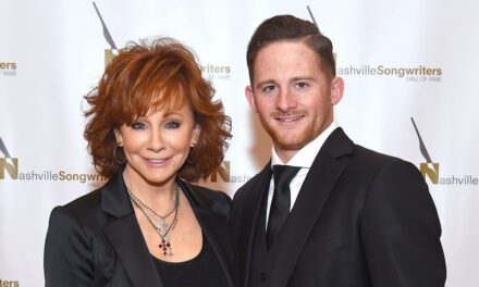 La famille de Reba McEntire fait face à une autre perte dévastatrice