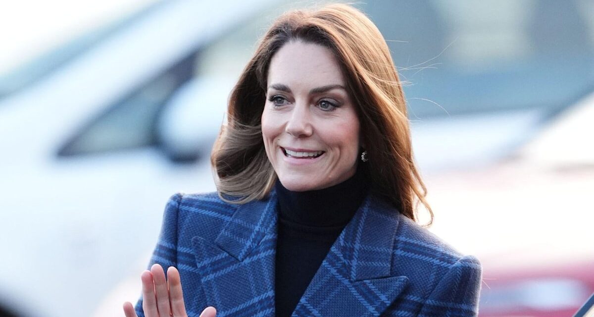 Kate Middleton aperçue en train de courir avec des talons pour un détour rapide lors des fiançailles royales