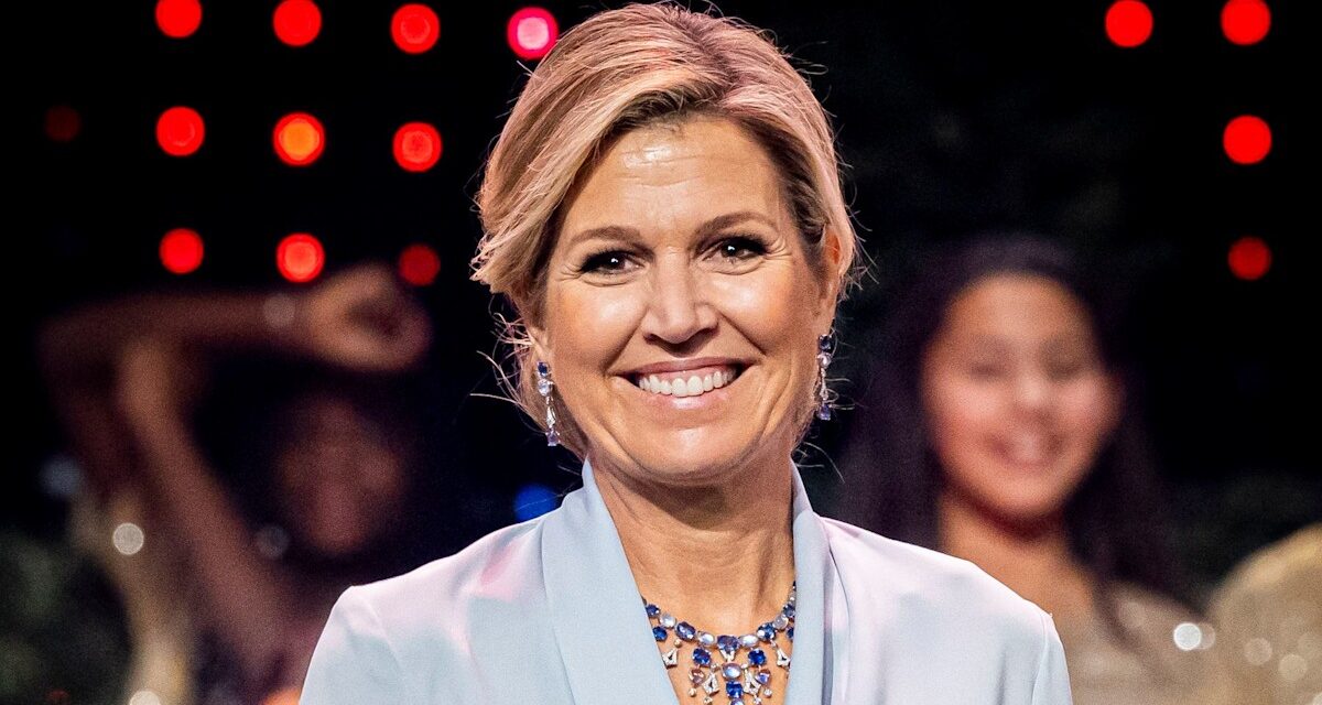 Le look « Cendrillon » de la reine Maxima est la façon dont vous devez porter le monochrome à 50 ans