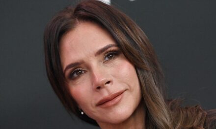 Victoria Beckham brise le silence après la déclaration explosive de son fils Brooklyn