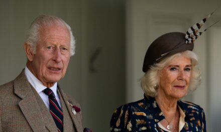 Le roi Charles décide de refuser les visiteurs de la maison royale écossaise : « Restez en sécurité »