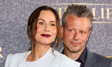 La star d&rsquo;Emily in Paris, Minnie Driver, révèle pourquoi elle a renoncé à l&rsquo;amour avant de rencontrer son célèbre fiancé