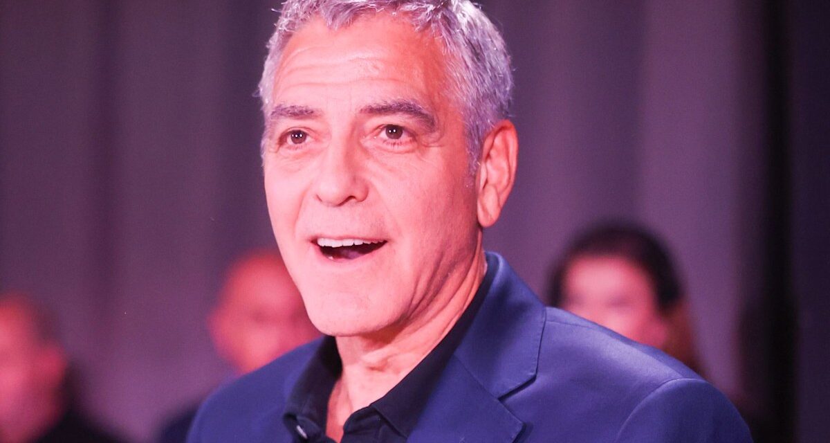 George Clooney appelle Demi Moore à « rester avec moi » après la plaisanterie de Richard Gere – regardez