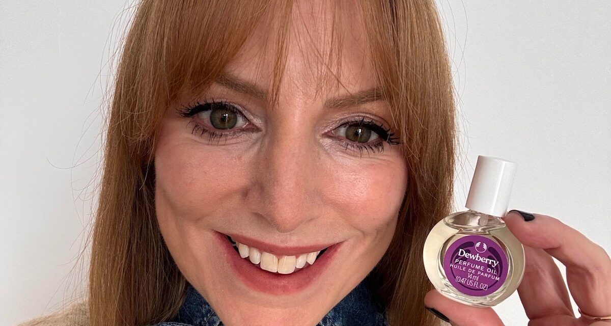 Le retour du parfum Dewberry de The Body Shop : passe-t-il le test de l&rsquo;éditeur de beauté de la quarantaine ?