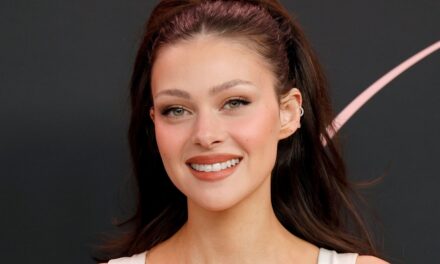 Rencontrez le père milliardaire de Nicola Peltz et ses 7 frères et sœurs, dont le célèbre frère