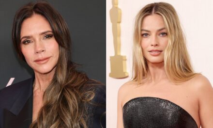 Margot Robbie a l&rsquo;air angélique dans une mini-robe à plumes Victoria Beckham