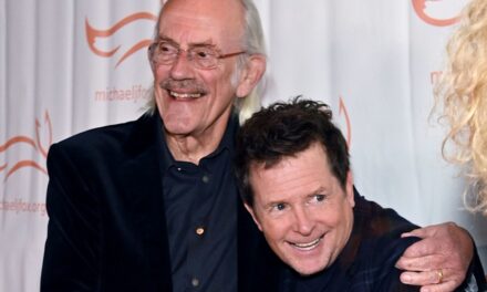 La star de Retour vers le futur, Christopher Lloyd, a écrit un doux message à Michael J. Fox, suite au retour de l&rsquo;acteur dans Shrinking sur Apple TV.