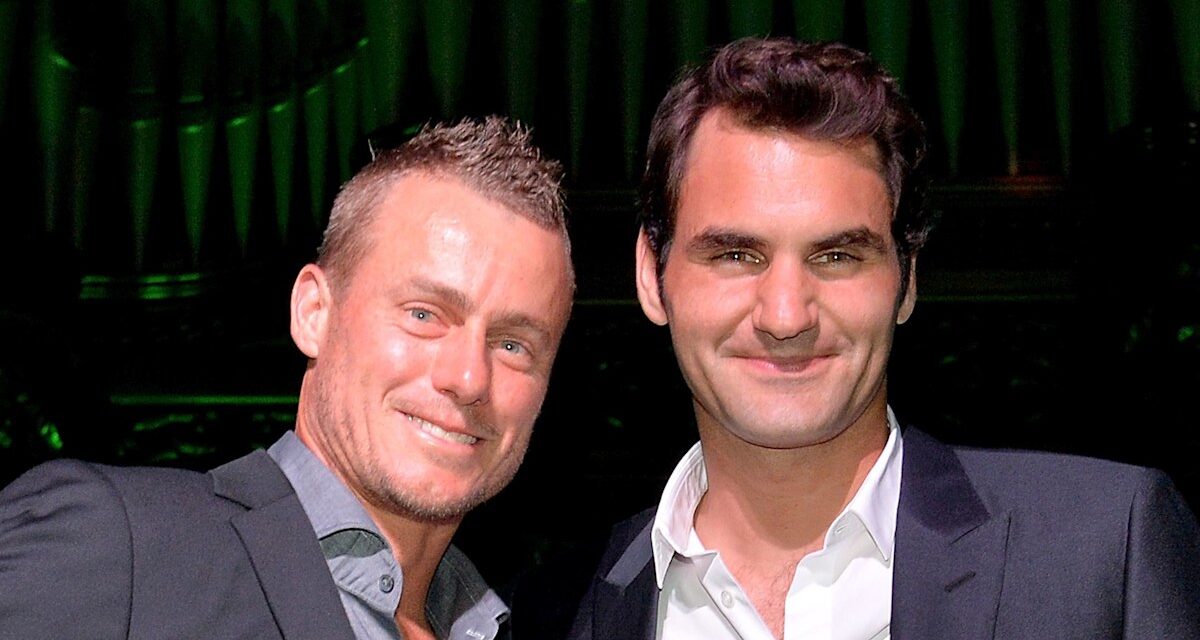 Les jumeaux adolescents de Roger Federer traînent à l&rsquo;Open d&rsquo;Australie avec le fils de Lleyton Hewitt – voir des photos rares