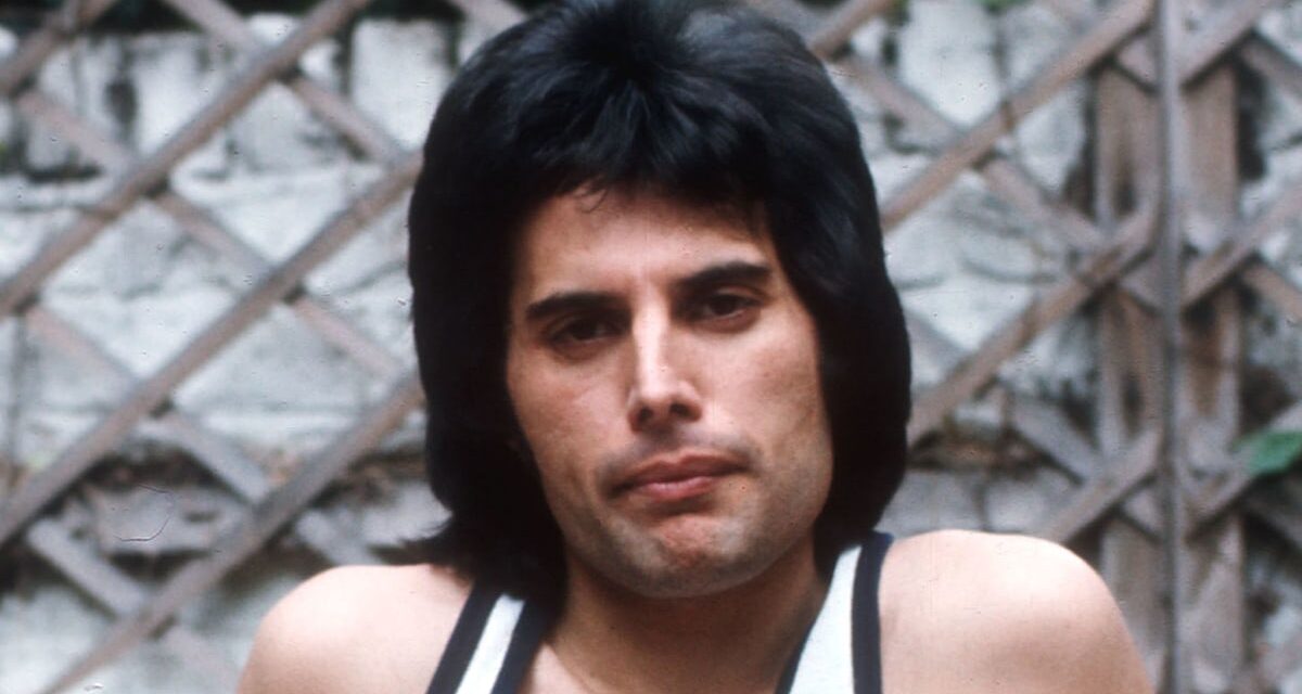 La maison de Freddie Mercury à Kensington, d&rsquo;une valeur de 30 millions de livres sterling, est une « glorieuse boîte à souvenirs » de sa vie