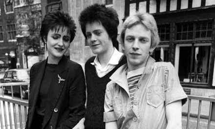 Les hommages affluent pour la star de Siouxsie et les Banshees décédée à l&rsquo;âge de 69 ans