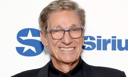 À l&rsquo;intérieur des 42 ans de mariage de Maury Povich avec sa femme Connie Chung, à qui il attribue le succès de sa carrière