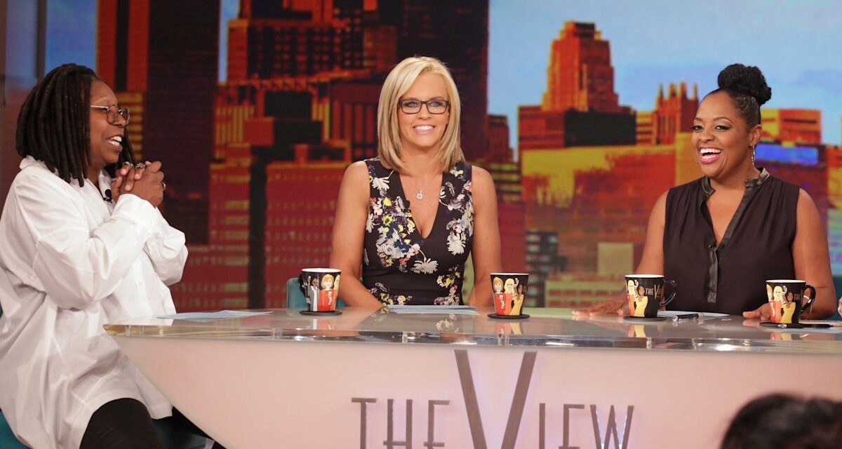 Sherri Shepherd réagit aux critiques virulentes de Jenny McCarthy à l&rsquo;égard de The View