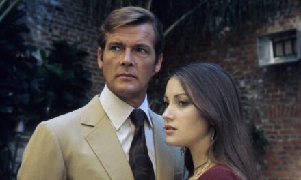 L&rsquo;ancienne Bond Girl Jane Seymour, 74 ans, fait tourner les têtes lors de sa dernière apparition sur le tapis rouge