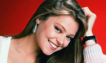 La star de Days of Our Lives, Charlotte Ross, 58 ans, vole la vedette lors de sa dernière sortie sur le tapis rouge