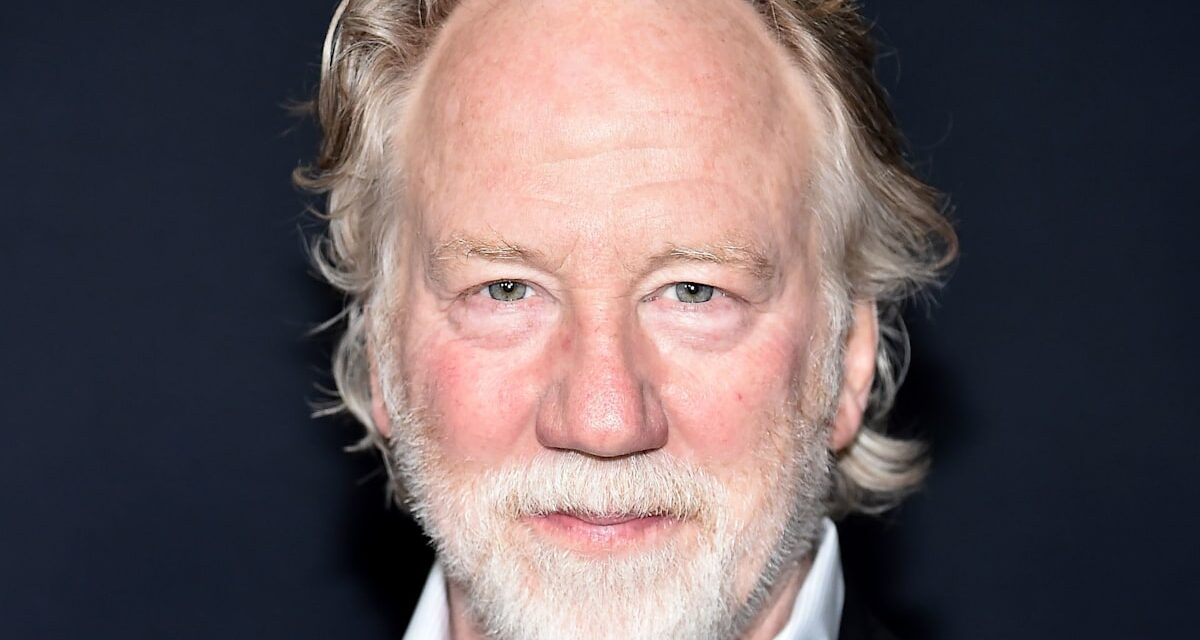 Timothy Busfield porté disparu 3 jours après le mandat d&rsquo;arrêt : tout ce que nous savons sur les accusations de maltraitance d&rsquo;enfants de la star
