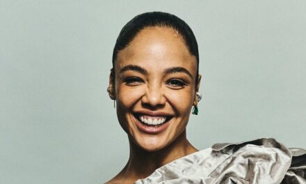 Rencontrez la très célèbre famille de Tessa Thompson