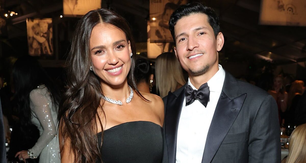 Jessica Alba classe Danny Ramirez parmi ses « choses préférées » lors d&rsquo;une escapade romantique