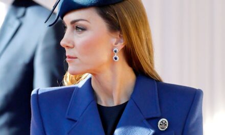 L&rsquo;accessoire signature de votre grand-mère fait son grand retour cette saison