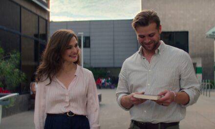 Les téléspectateurs de Netflix ont hâte de se gaver de drame romantique « tordu » en 8 parties sur l&rsquo;écart d&rsquo;âge, Vladimir