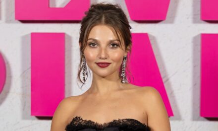 La vie très privée de la star de Seven Dials, Mia McKenna-Bruce, y compris son célèbre mari