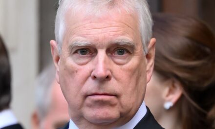 Andrew Mountbatten-Windsor, en disgrâce, officiellement exilé du Royal Lodge après de nouvelles réclamations d&rsquo;Epstein