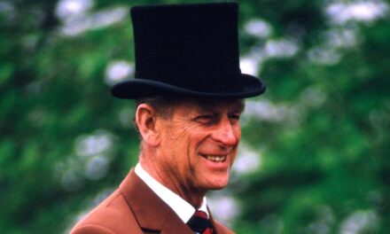 La vraie raison pour laquelle le prince Philip portait un haut-de-forme noir lorsqu&rsquo;il conduisait une calèche