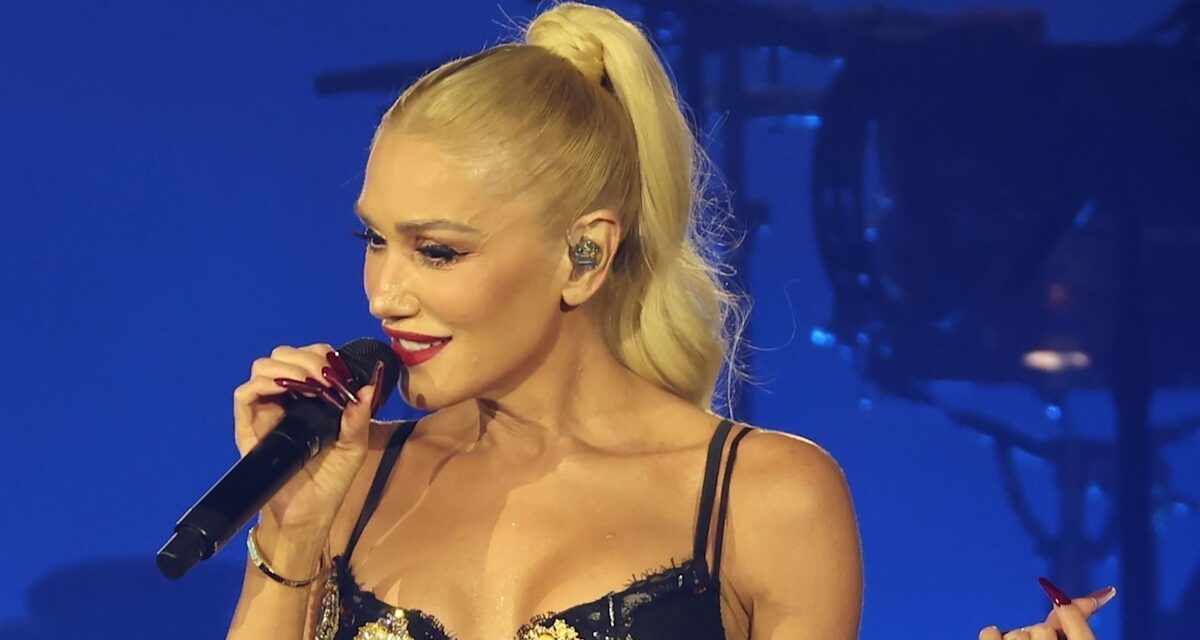 Le soutien-gorge sensuel en dentelle de Gwen Stefani est une lettre d&rsquo;amour à la tendance des sous-vêtements comme vêtements d&rsquo;extérieur