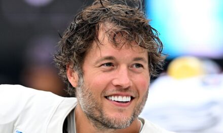 Rencontrez l&rsquo;épouse amoureuse de Matt Stafford et ses quatre filles