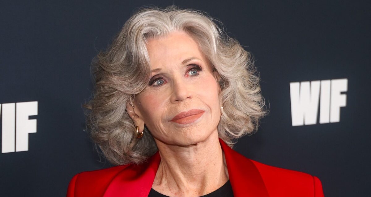 Jane Fonda, 88 ans, fait tourner les têtes avec son look intemporel dans une puissante apparition télévisée