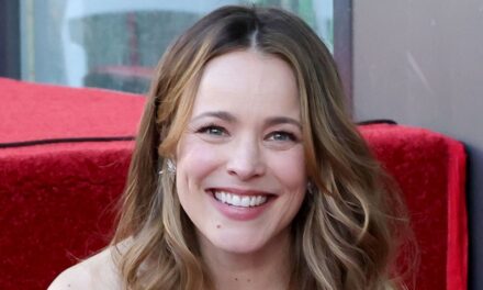 Rachel McAdams fait sa première apparition en 18 mois avec un partenaire rarement vu à la cérémonie du Walk of Fame