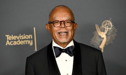 Inside Finding Your Roots présente le mariage de Henry Louis Gates Jr. avec sa collègue historienne
