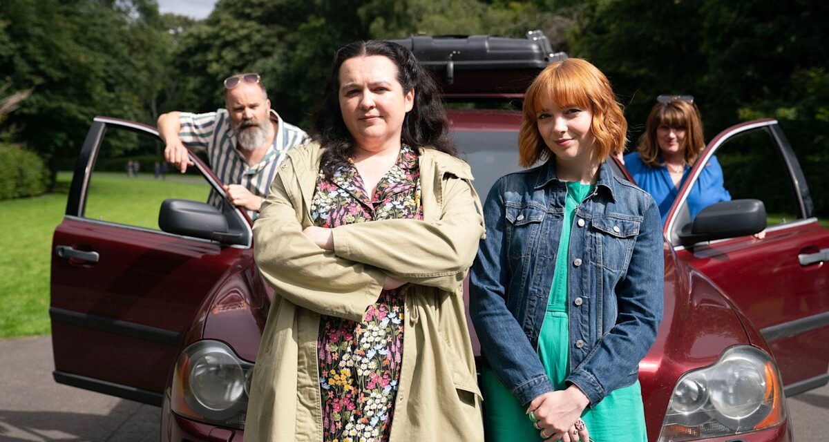 La BBC publie un premier aperçu du « joyau d&rsquo;une série » avec les stars de Bridgerton et Midsomer Murders