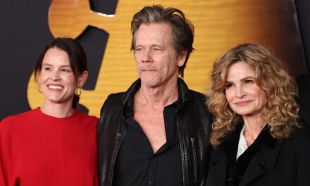 La célèbre fille de Kevin Bacon et Kyra Sedgwick vole la vedette dans une rare vidéo familiale dans une superbe ferme du Connecticut