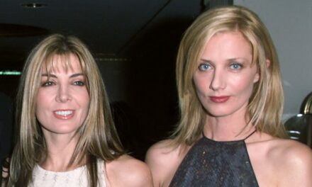 Joely Richardson rend hommage à sa défunte sœur Natasha avec des photos douces-amères du mariage d&rsquo;été de Liam Neeson