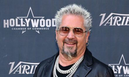 Guy Fieri dévoile une transformation radicale à l&rsquo;âge de 58 ans