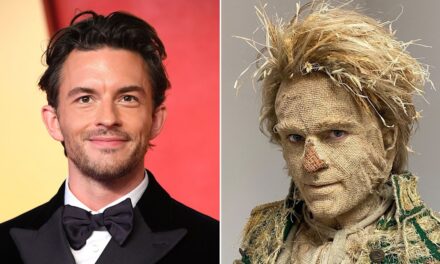 Comment Jonathan Bailey est passé de l&rsquo;homme le plus sexy du monde à l&rsquo;épouvantail méchant en 4 heures de transformation – exclusif