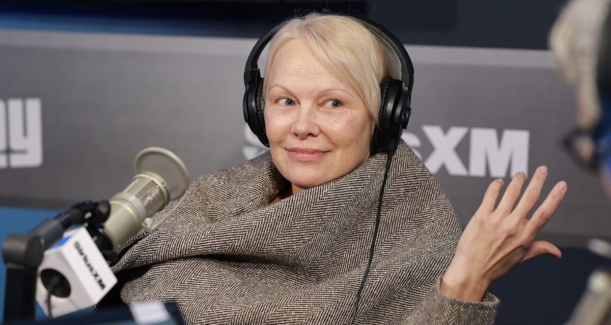 Pamela Anderson a quitté les Golden Globes tôt après avoir vu Seth Rogen : « C&rsquo;était dégueulasse »