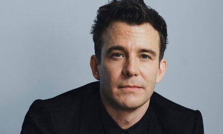 La vie à huis clos de la star de « Magnetic » Bridgerton, Luke Thompson – exclusive