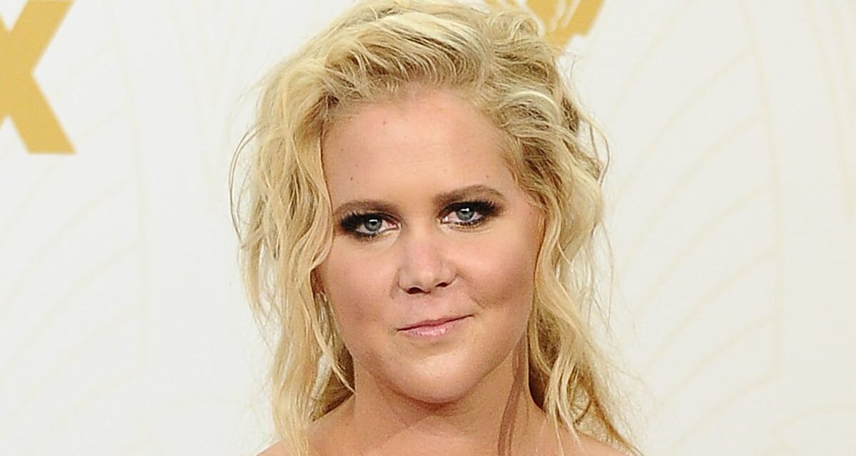 Amy Schumer partage des photos de bikini « sans filtre » montrant 50 livres. perte de poids – voir