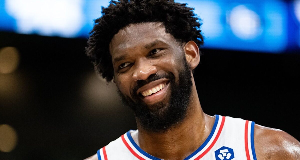 Rencontrez l&rsquo;épouse mannequin brésilienne de la star des Philadelphia 76ers Joel Embiid et leur unique enfant