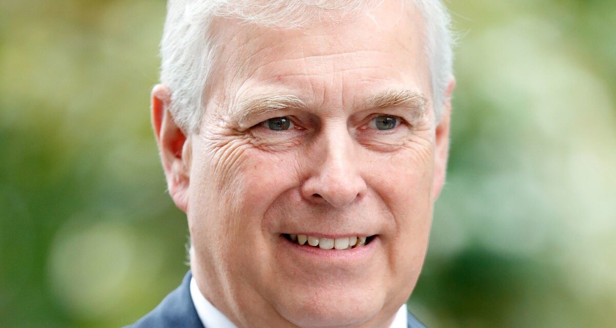 Andrew Mountbatten-Windsor reçoit une visite inattendue alors que le roi Charles évite la rencontre à Sandringham