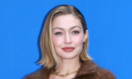 Gigi Hadid présente un nouveau look audacieux au milieu d&rsquo;une transformation capillaire spectaculaire