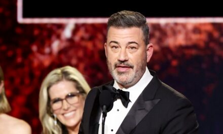 Jimmy Kimmel fait cette promesse à Donald Trump lors des Critics Choice Awards