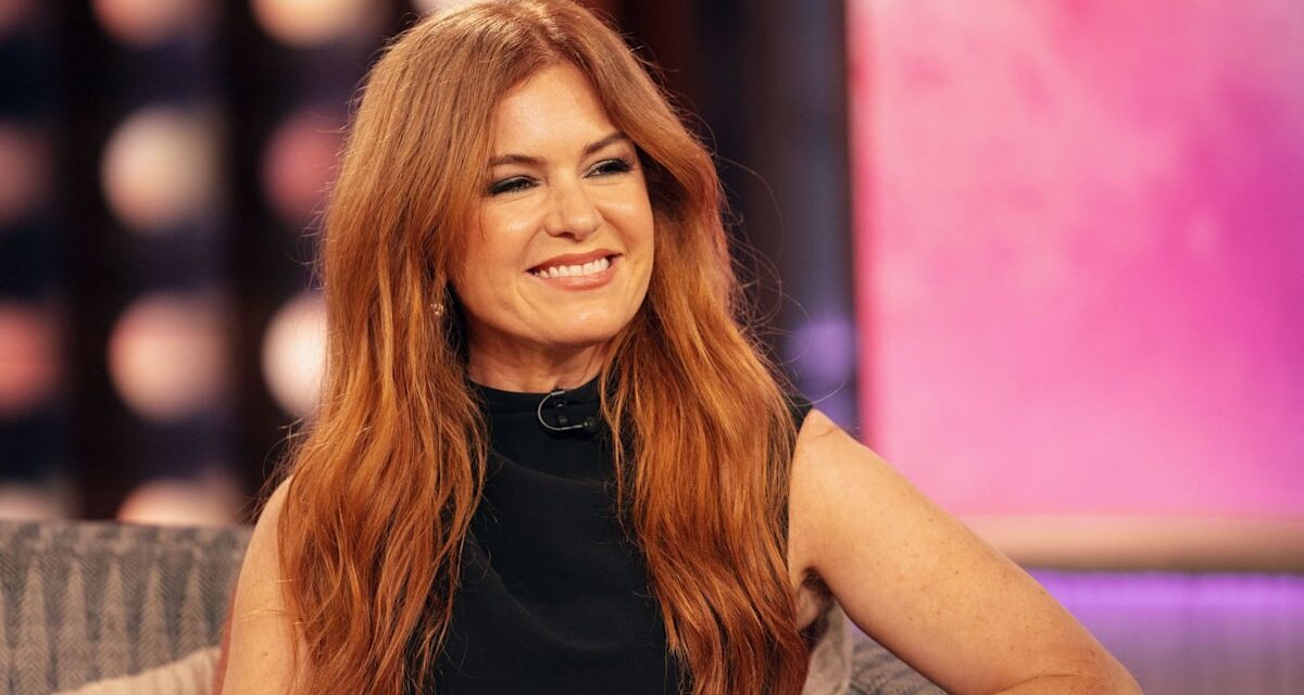 Isla Fisher étourdit en bikini à cordes vertes pendant ses vacances à la Barbade