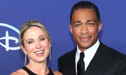 Amy Robach et ses filles sont jumelles en bikini à cordes pendant les vacances avec TJ Holmes