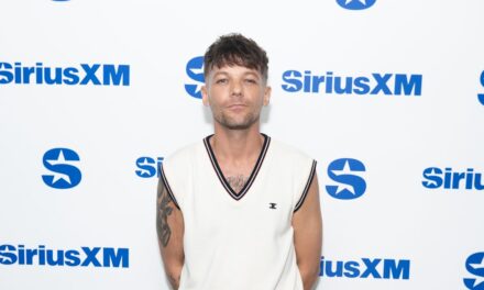 Louis Tomlinson évite les questions sur Zayn Malik en faisant l&rsquo;éloge des camarades du groupe One Direction