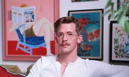 La maison arc-en-ciel de la star des traîtres Stephen Libby, à 680 milles de son île natale