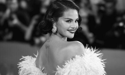 Les vieux bobs hollywoodiens et les chignons vintage ont volé la vedette à la beauté aux Golden Globes